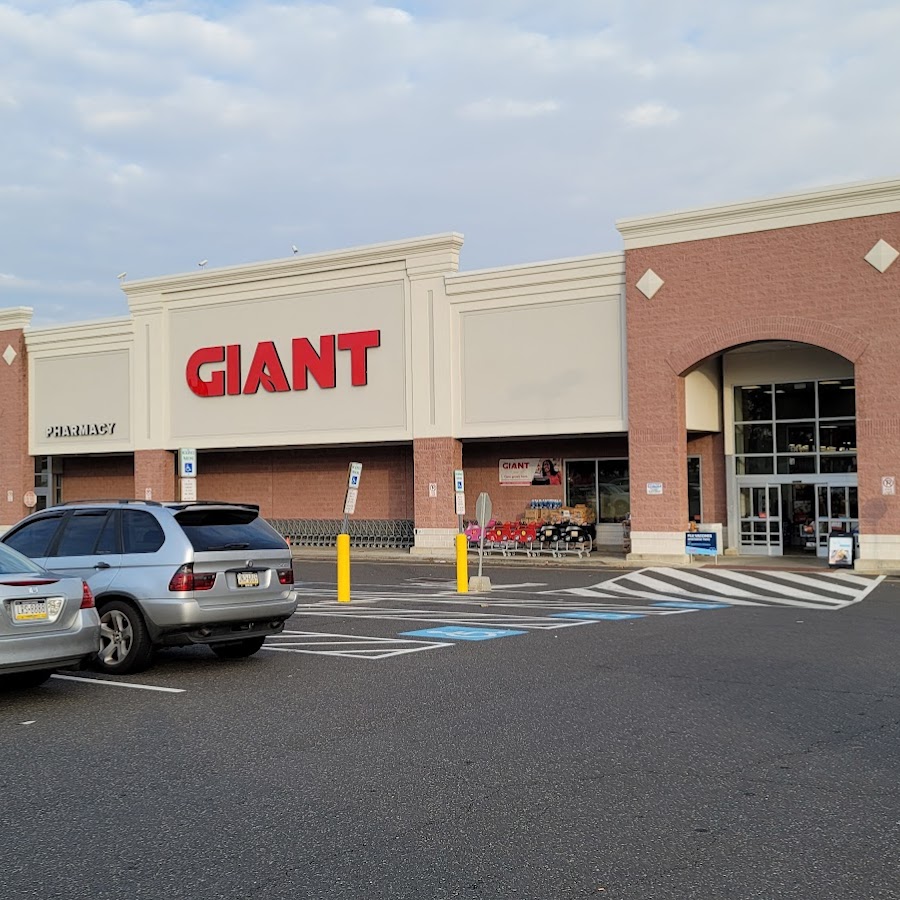 Giant Pharmacy